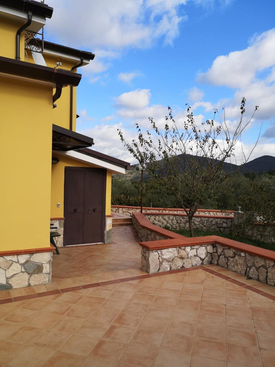 Patio, Mountain view