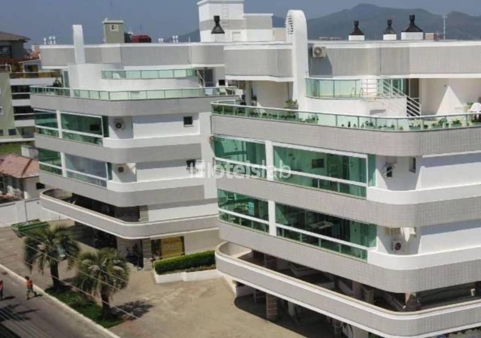 C167 Belo apartamento de 2 quartos a 120m da praia Apartment in Florianopolis