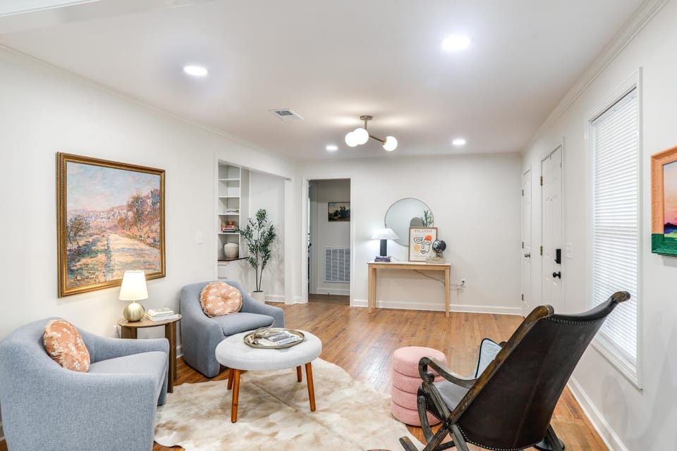 2 Mi to Ole Miss: Modern Home in Historic District House in Oxford