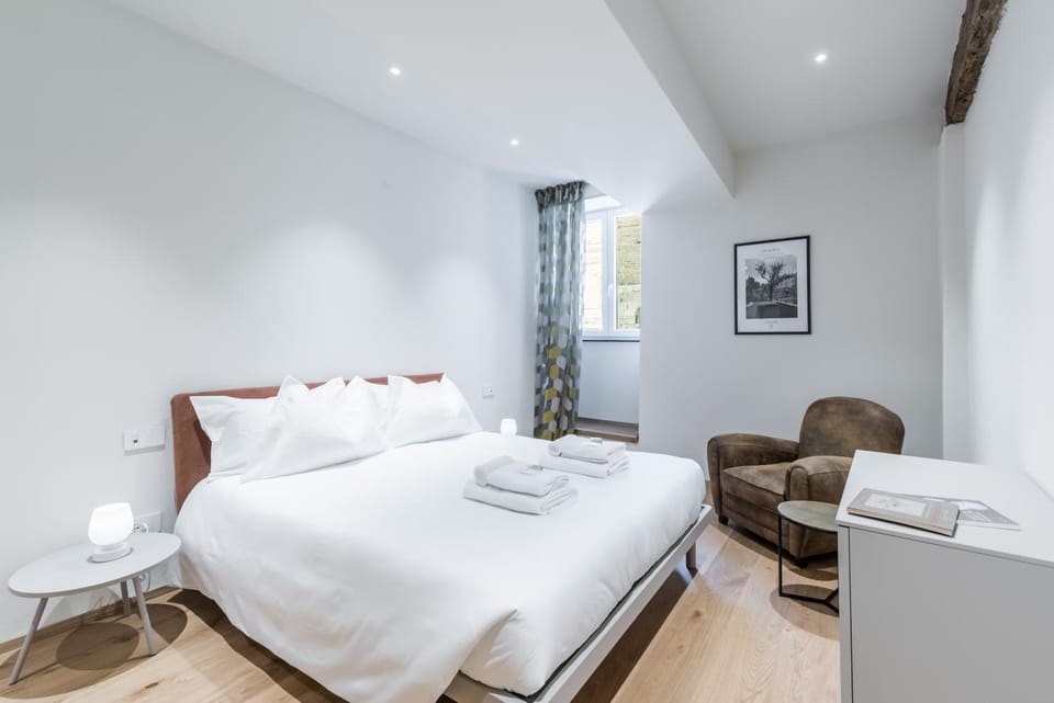 History and Design Apartment Facing the Old Port Apartment in Genoa