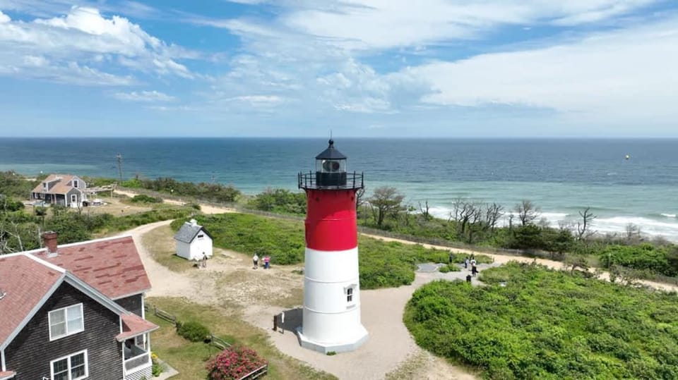 Comfort Mins from Nauset Light Beach House in Eastham