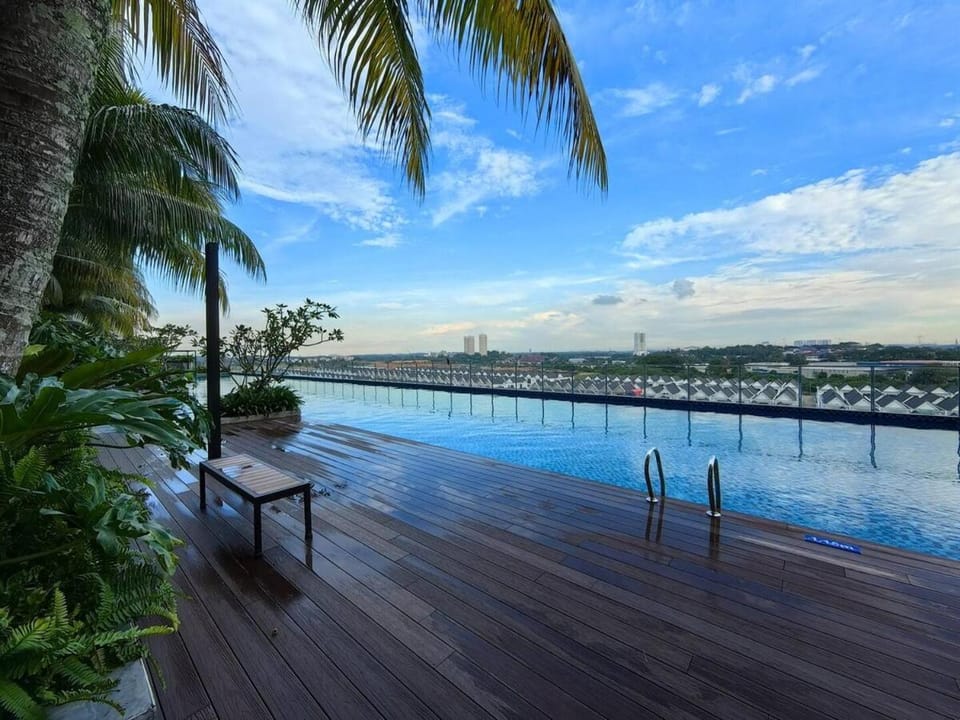 Midas Seri Alam New Cozy 5pax, Pet Friendly I Netflix & Coway, 1Cpark, Unblock View Apartment in Johor