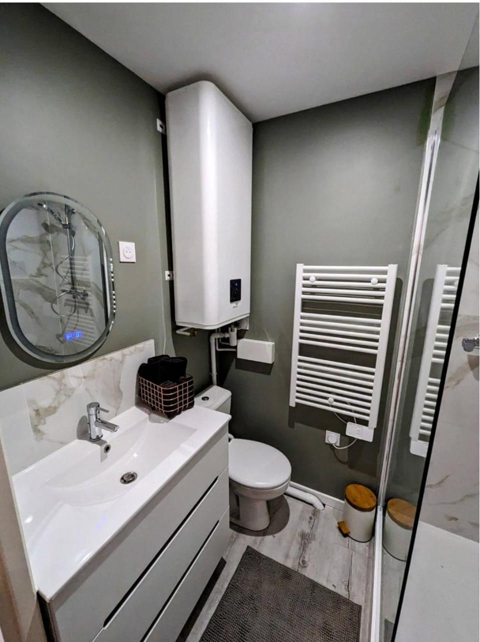 Shower, Toilet, Bathroom