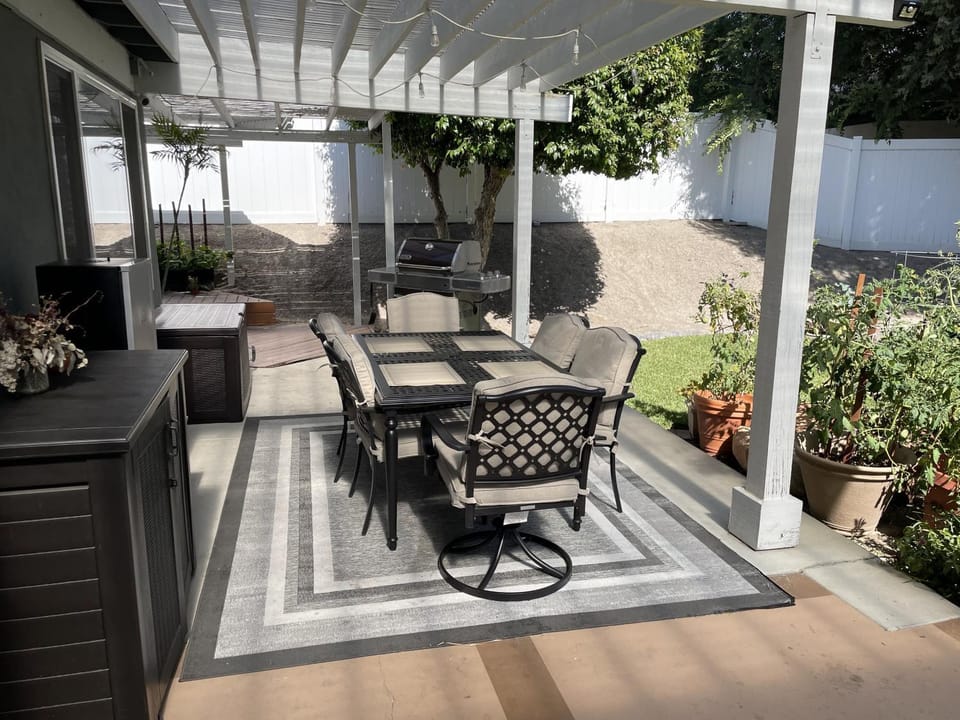 Patio, Garden, Garden, View (from property/room), Balcony/Terrace, Seating area, Dining area, Garden view