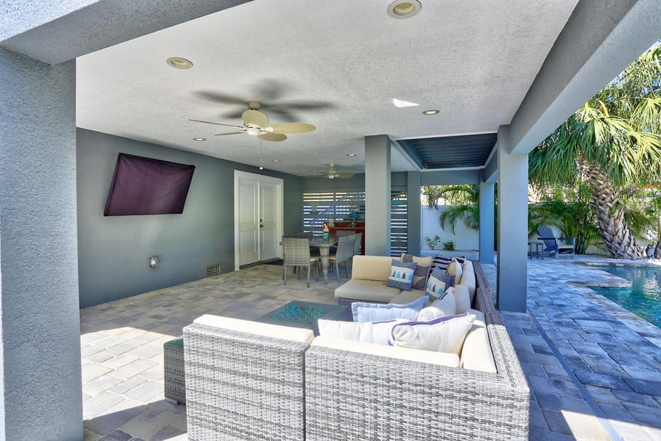 Beach Bound House in Indian Rocks Beach
