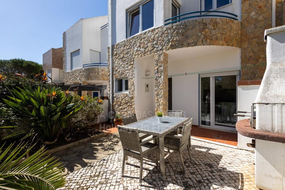 Villa Catarina by ACasaDasCasas House in Ericeira