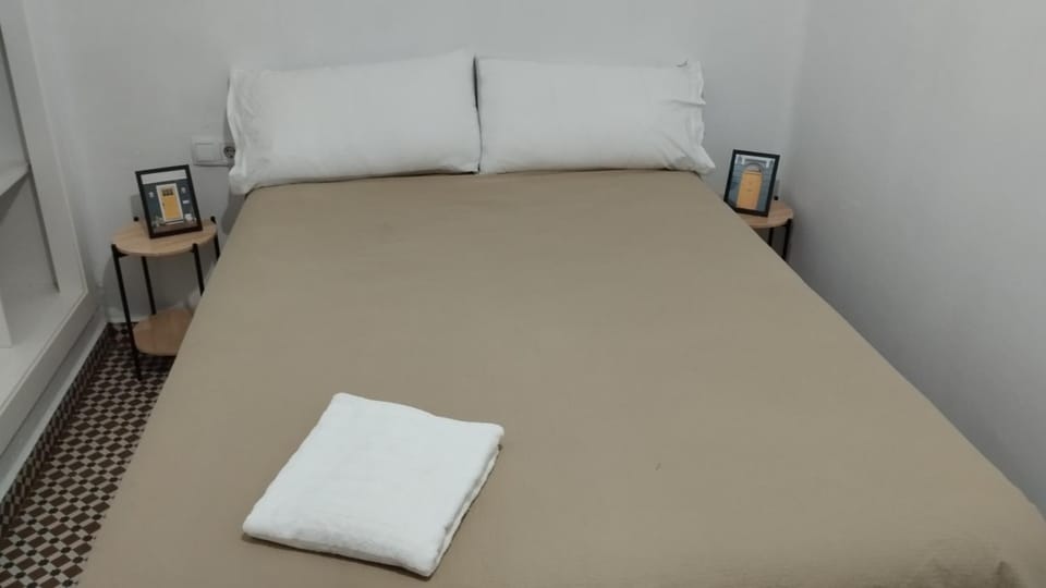 Cuarto Antolín Yellowdoor Apartment in Ponferrada