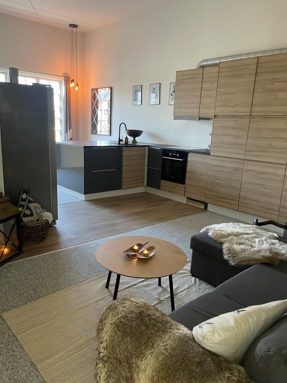 Kitchen or kitchenette, Living room