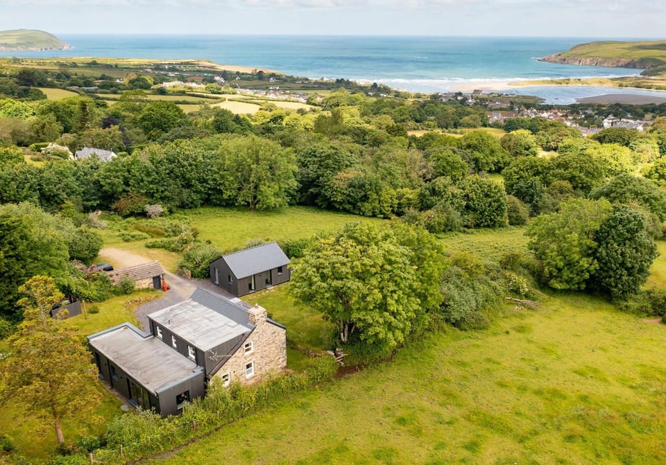 Nant y Rhedyn Newport House in Wales