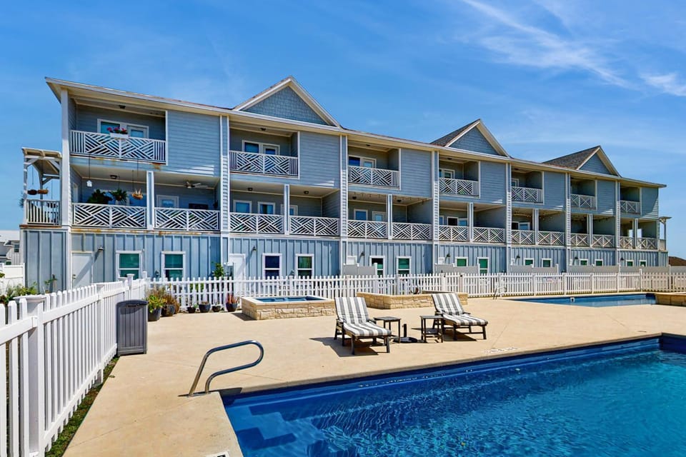 Shoreline Retreat Apartment in Port Aransas