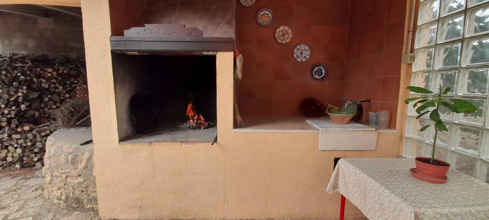 BBQ facilities, Kitchen or kitchenette