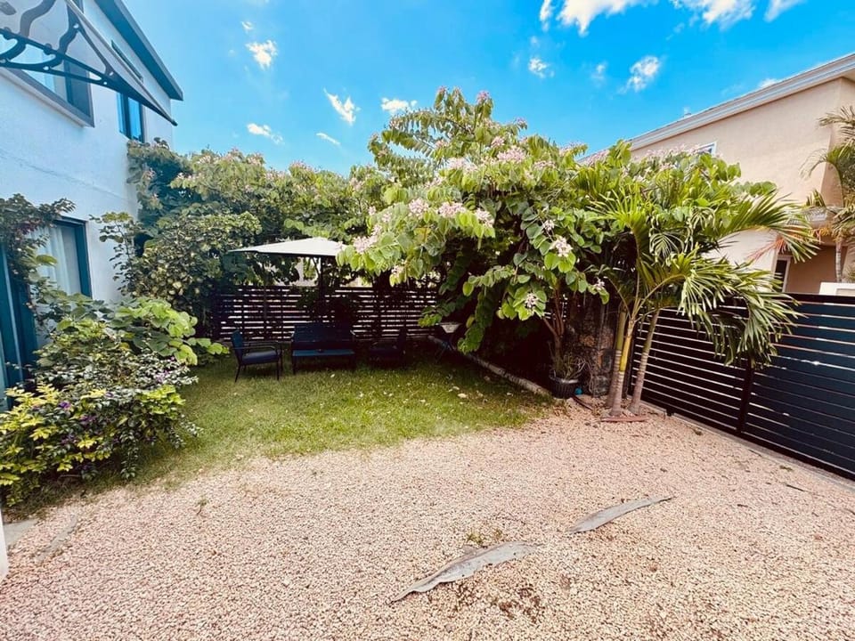 Garden, Garden, Garden view