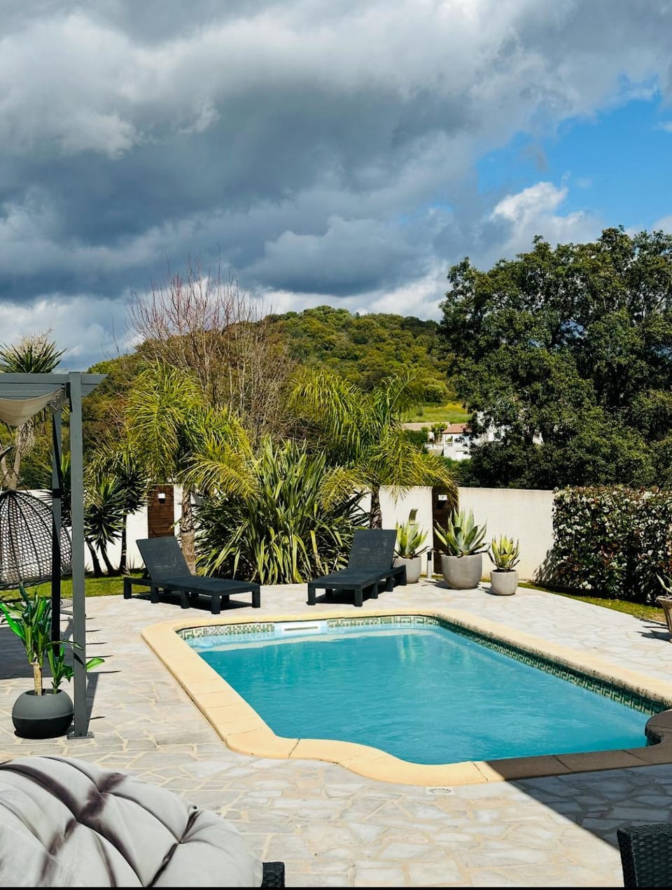 Natural landscape, Mountain view, Swimming pool, sunbed