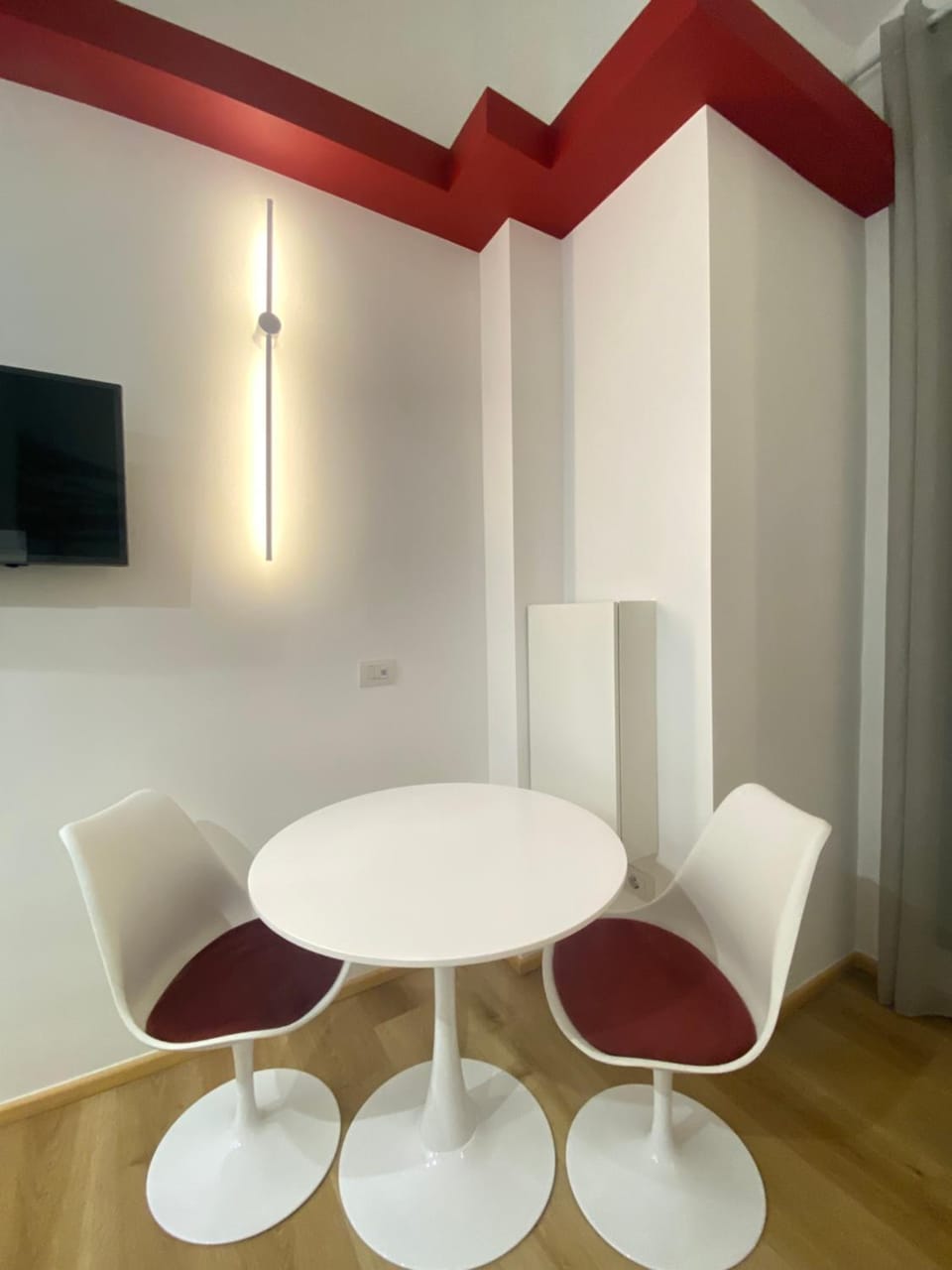 TV and multimedia, Living room, Seating area, Dining area