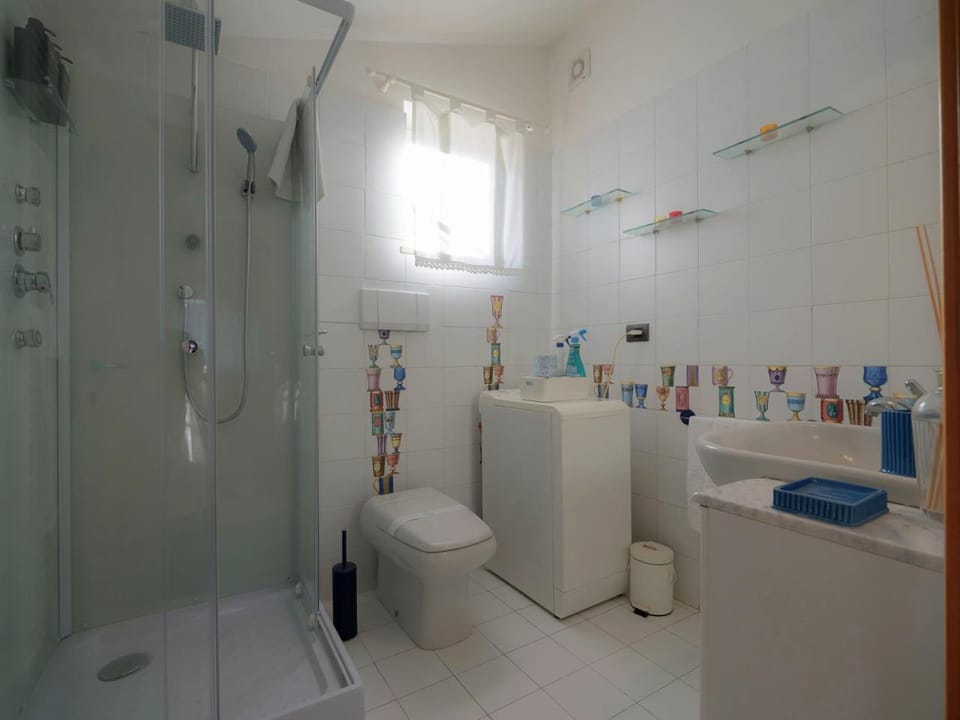Shower, Toilet, Bathroom, Bath, washing machine