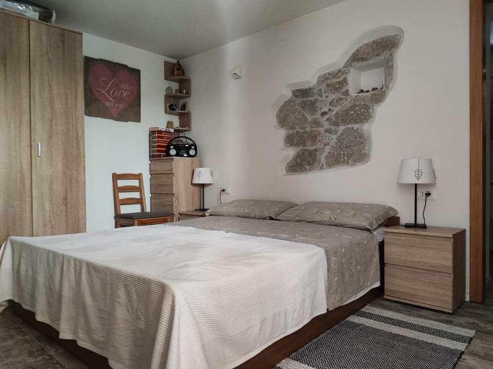 Bed, Bedroom, wardrobe