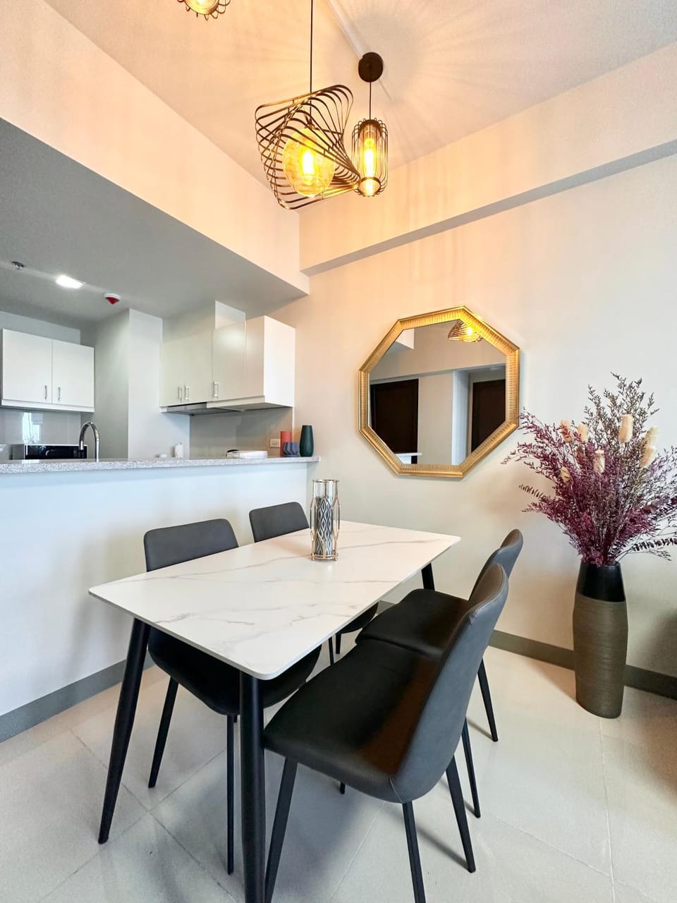 City Lights Apartment in BGC Hotel in Makati