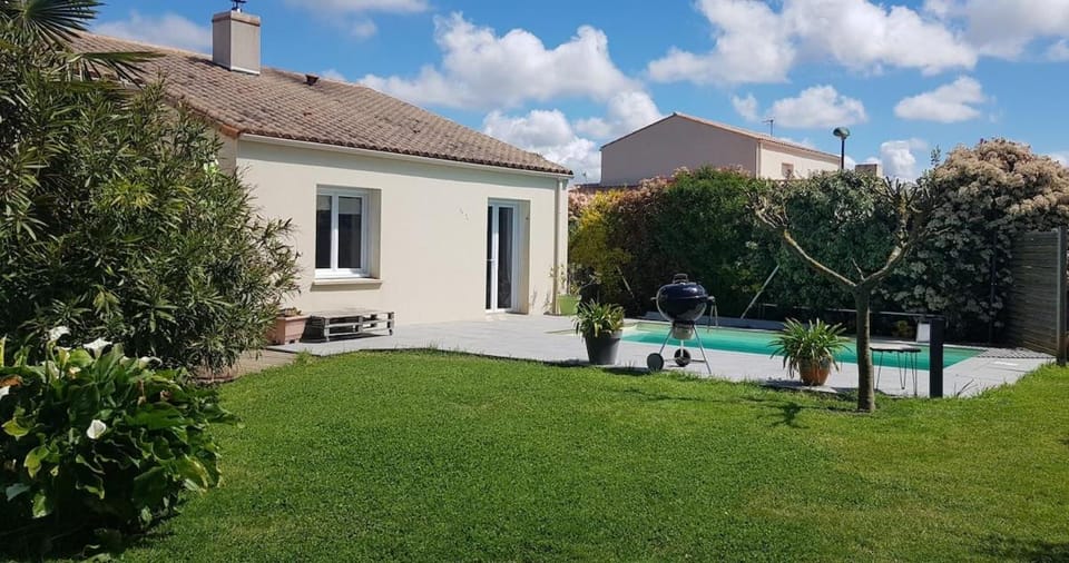 Maison privée avec piscine House in Talmont-Saint-Hilaire