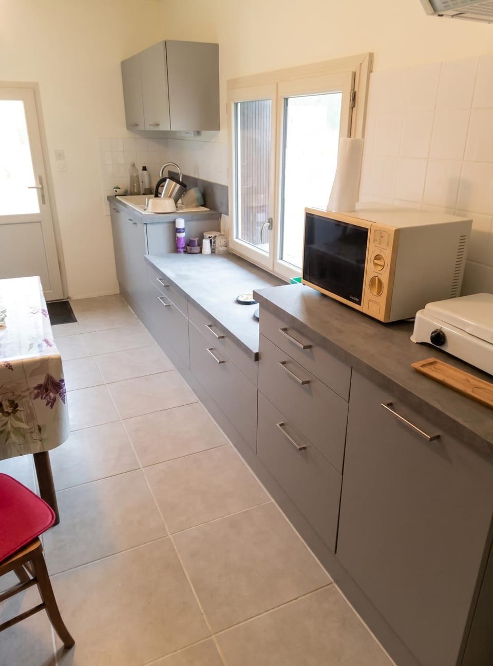Kitchen or kitchenette