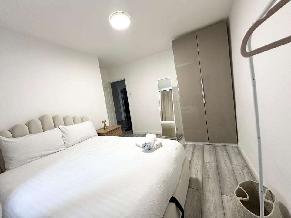 Bed, Photo of the whole room, Bedroom, towels, wardrobe