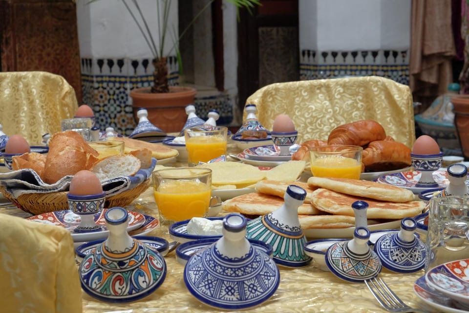 Riad Famille Drissi Kaitouni Bed and Breakfast in Fes