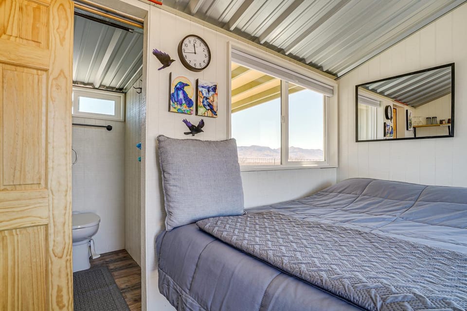Tiny Town Cottages in Rodeo: 'Birder's Nest' House in New Mexico