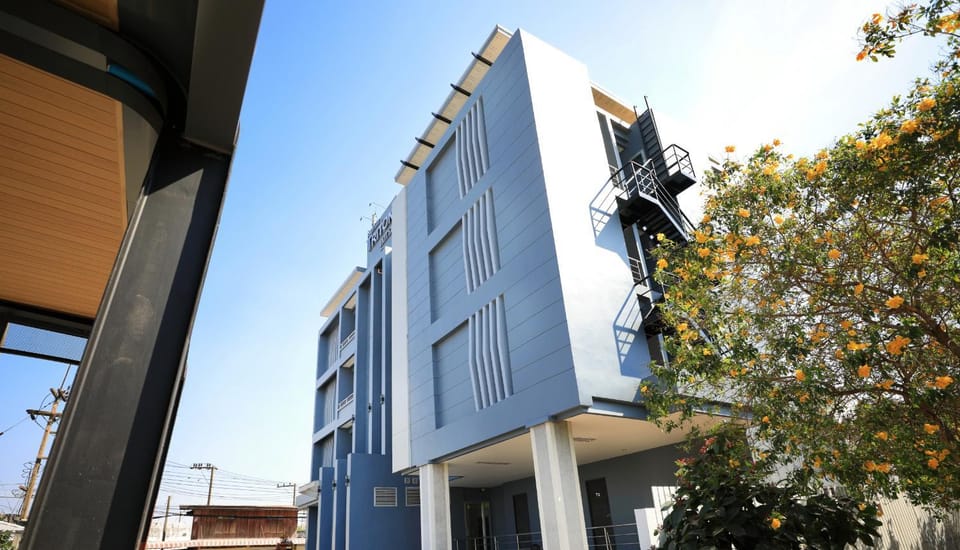 Property building, Day