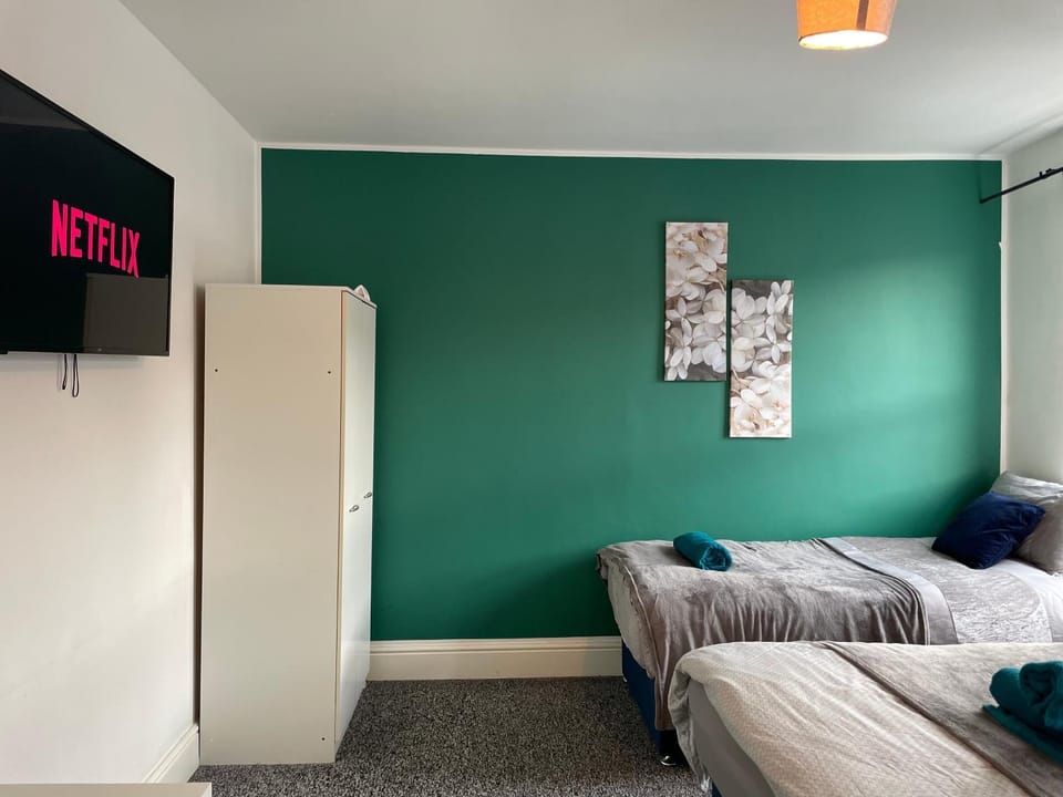 Bed, Bedroom, wardrobe