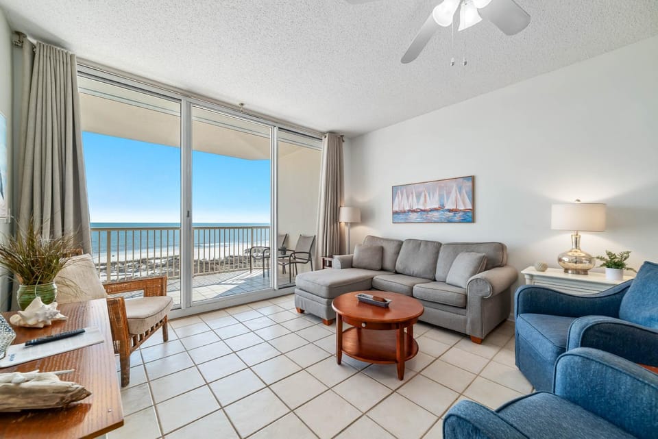 TV and multimedia, Balcony/Terrace, Living room, Seating area, Sea view