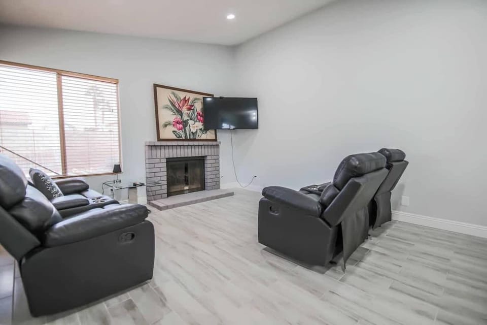 Vegas Vibes Your Perfect Escape Come EnjoyItHere Villa in Spring Valley