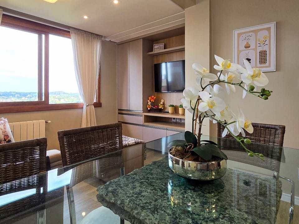 TV and multimedia, Living room, Dining area, City view, Garden view, Landmark view, Street view