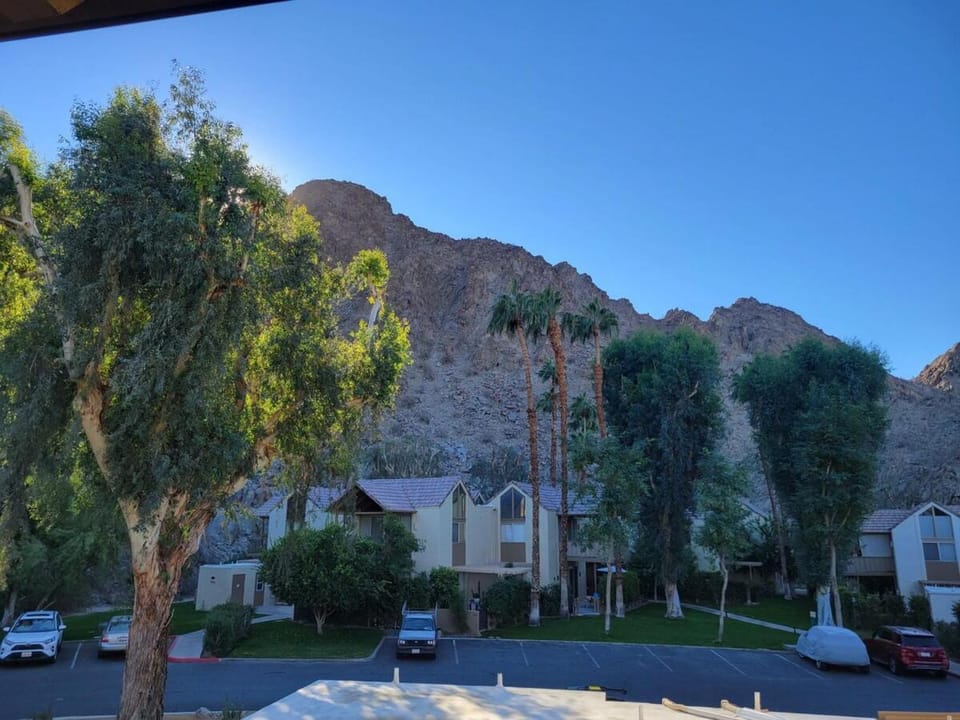 Neighbourhood, Natural landscape, Mountain view