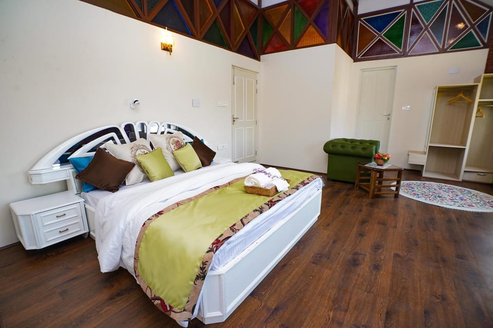 Bed, Photo of the whole room, Bedroom, wardrobe
