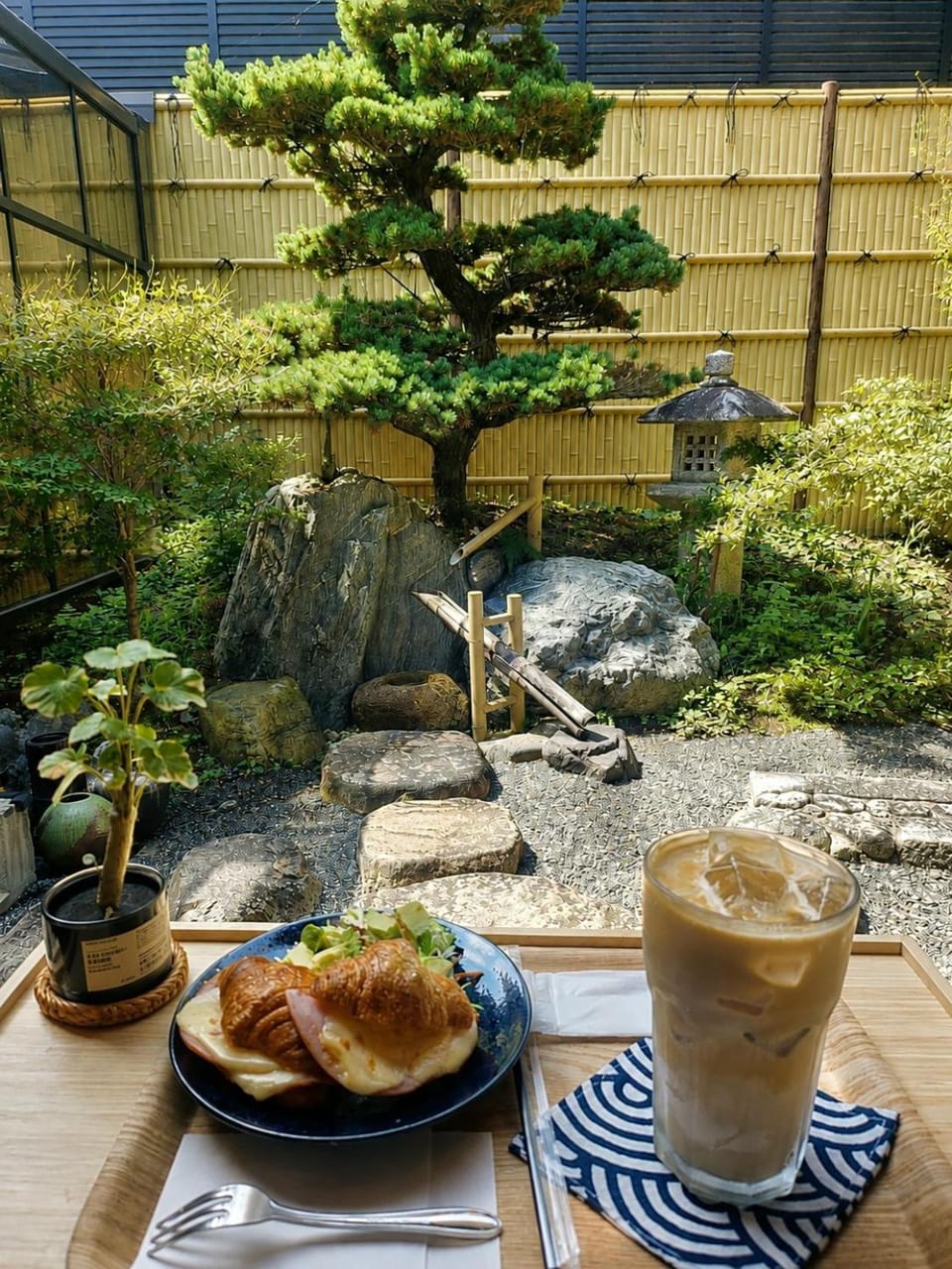 Coffee/tea facilities, Food and drinks, Garden view, Breakfast, Continental breakfast