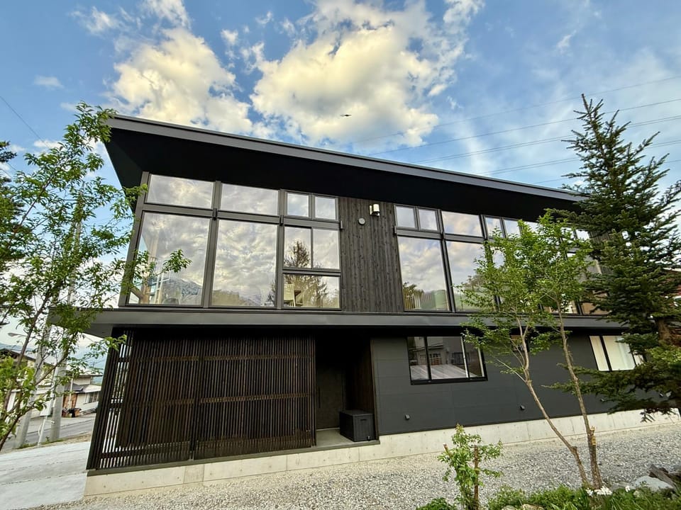 KYLA by Hakuba White Fox, Echoland Luxe w Mountain Views Villa in Hakuba