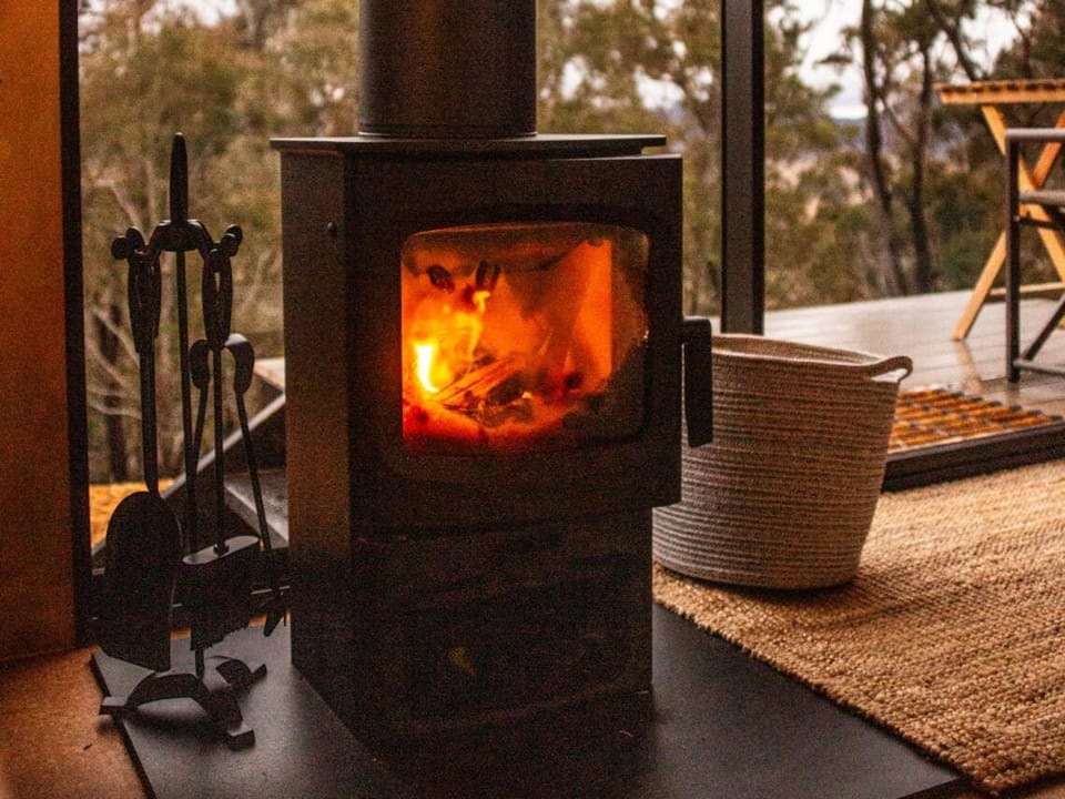 Off-Grid Cabin Surrounded by Nature - Emillie Cabin in Duckmaloi