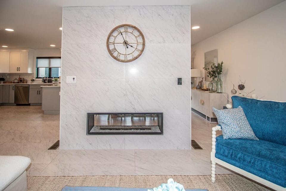 Living room, fireplace
