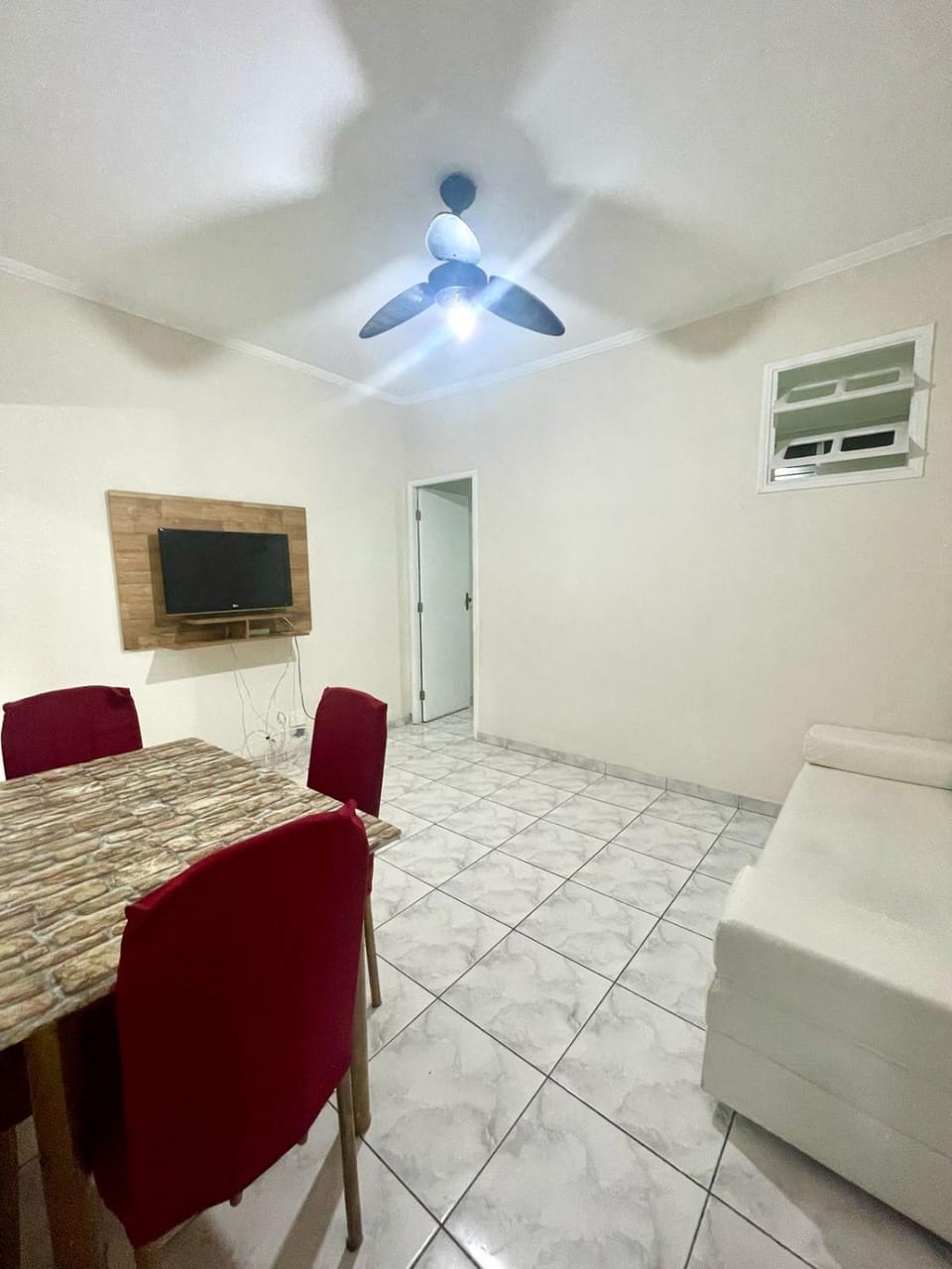 TV and multimedia, Seating area