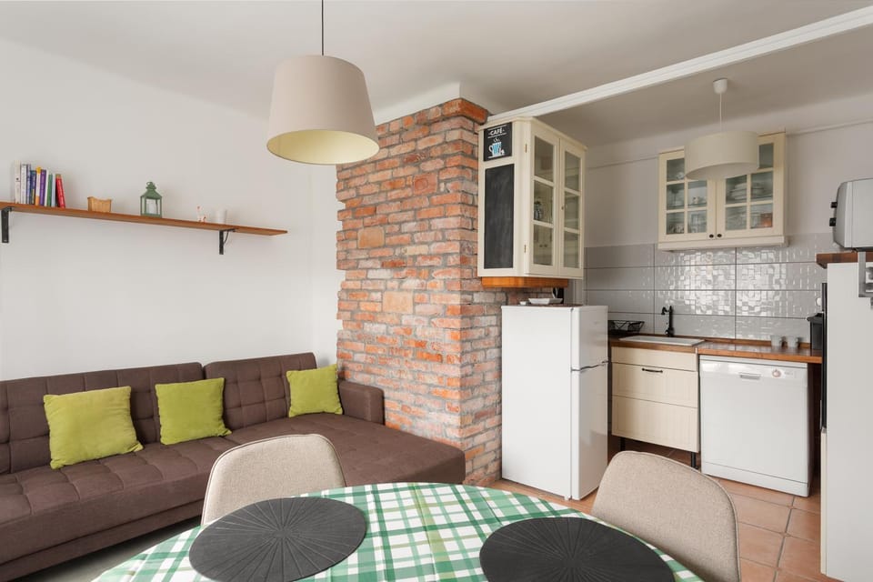 Kitchen or kitchenette, Living room