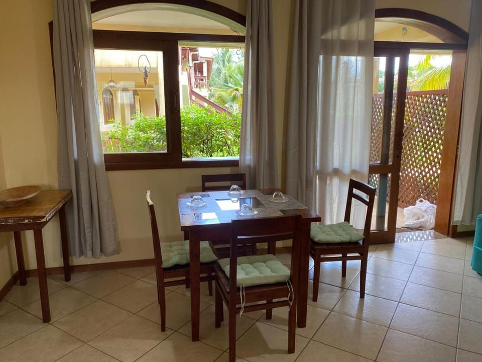 Flat Confortável para até 4 Pessoas, a 4 Minutos da Praia Apartment in State of Bahia