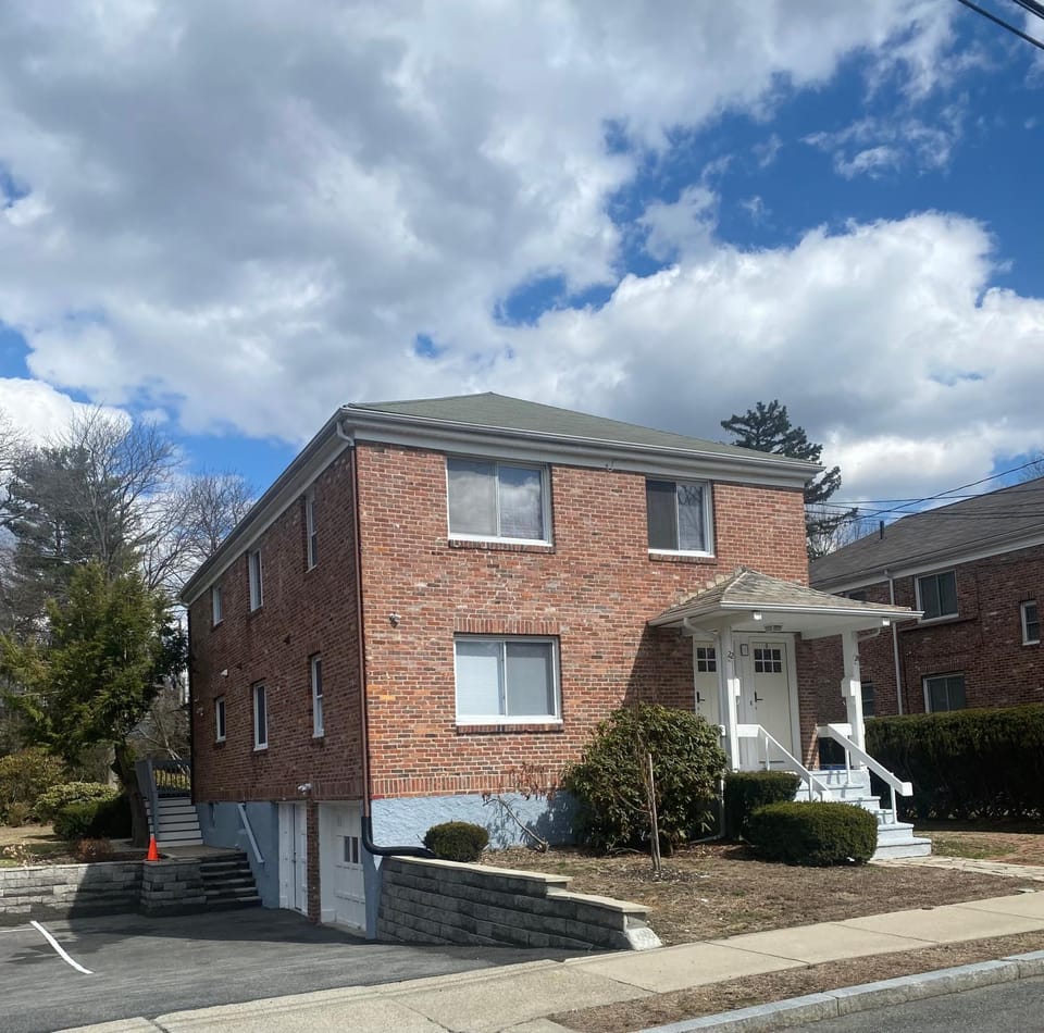 Comfy & Chic Apartment for 2026 World Cup FREE PARKING Apartment in West Roxbury