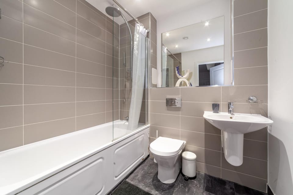 Bathroom, Bath