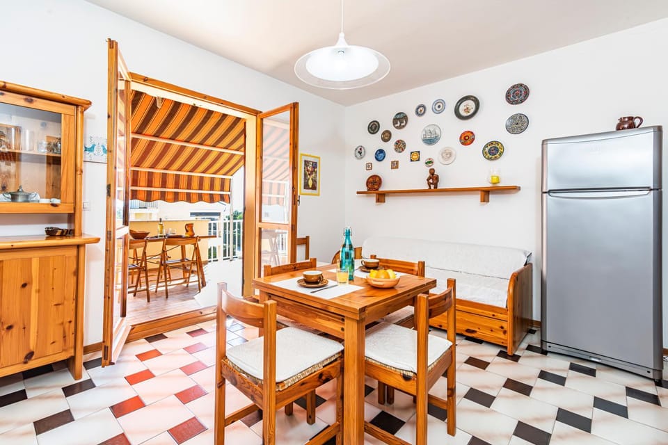 Balcony/Terrace, Dining area