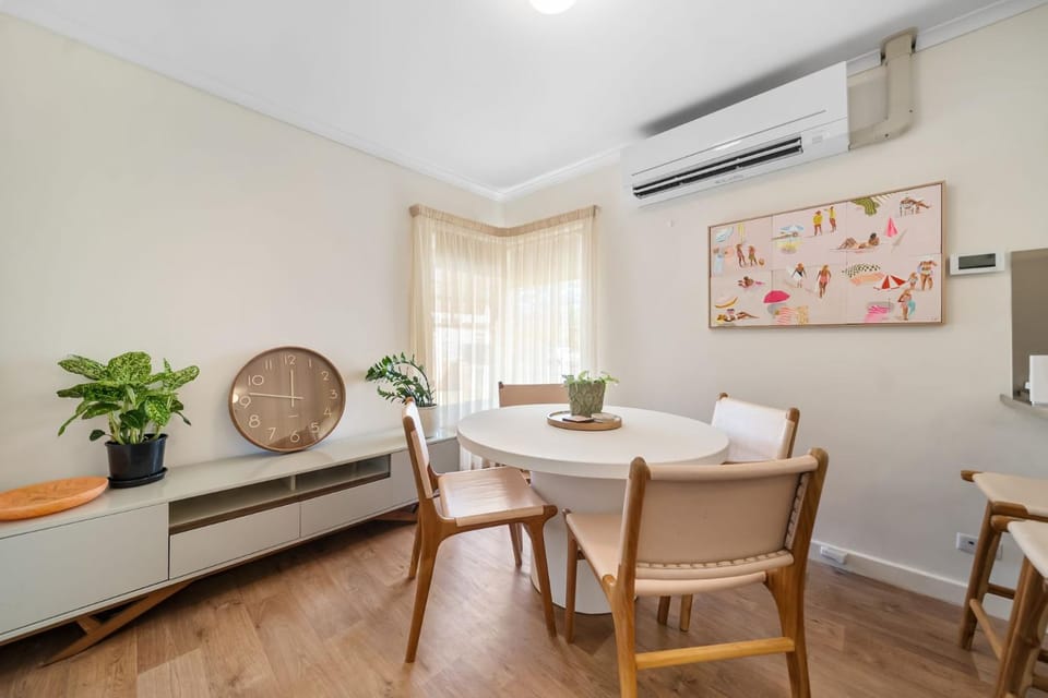 Glenelg Hideaway Bliss House in Adelaide
