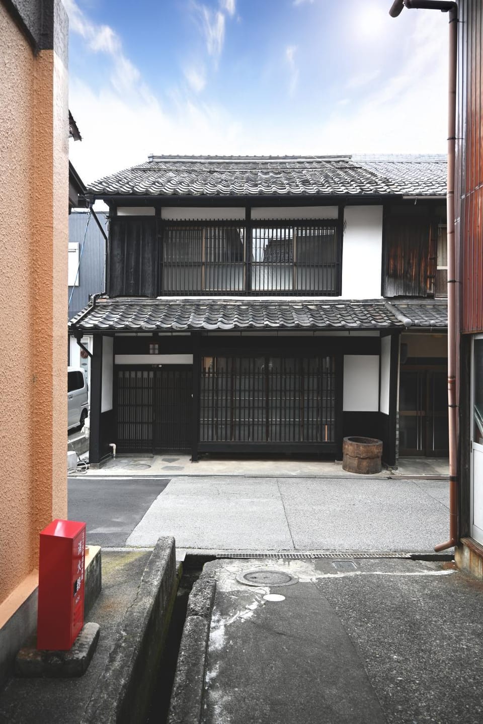 Property building, Day