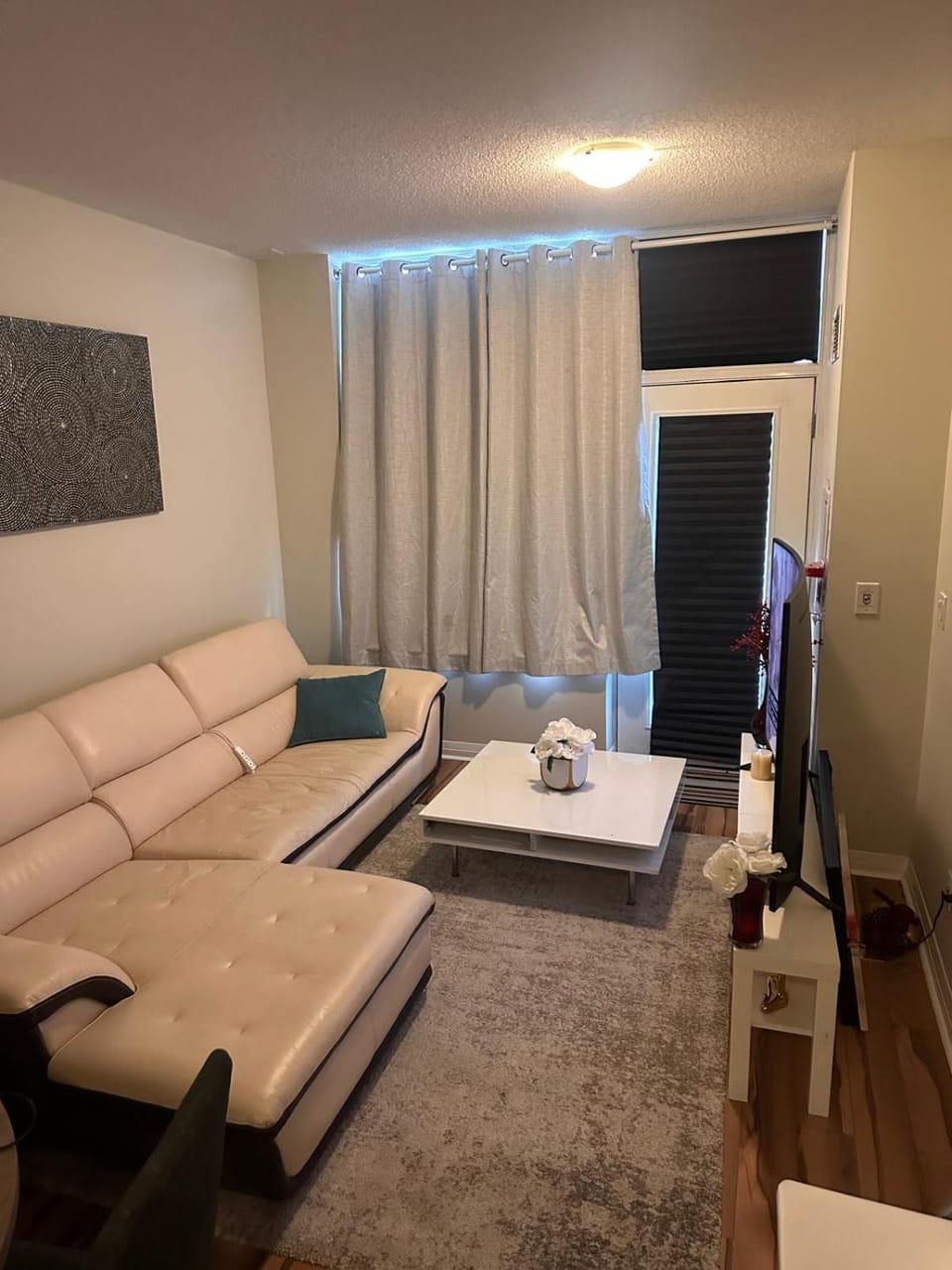 Private and Comfort Room Vacation rental in Brampton