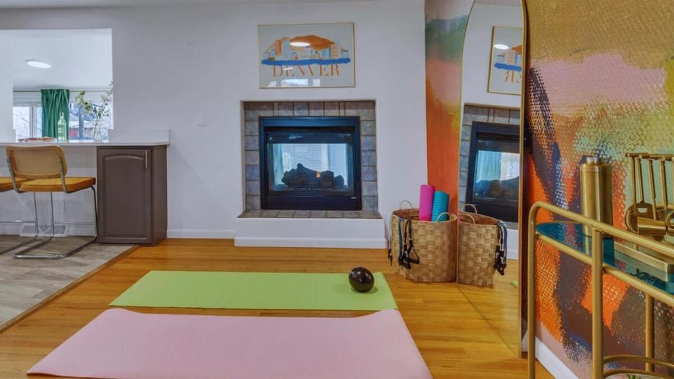 15min to Denver - AirHockey - Arcade - Minigolf - Sleeps10 House in Westminster