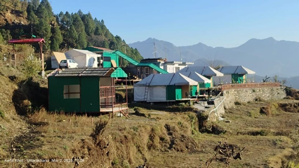 Property building, Natural landscape, Mountain view