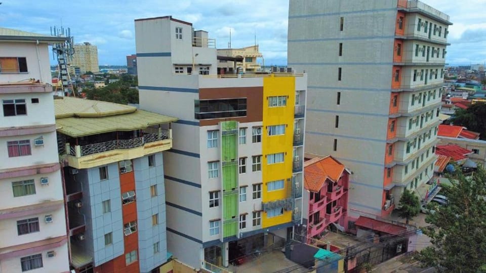 Almond Suites Hotel in Cebu City