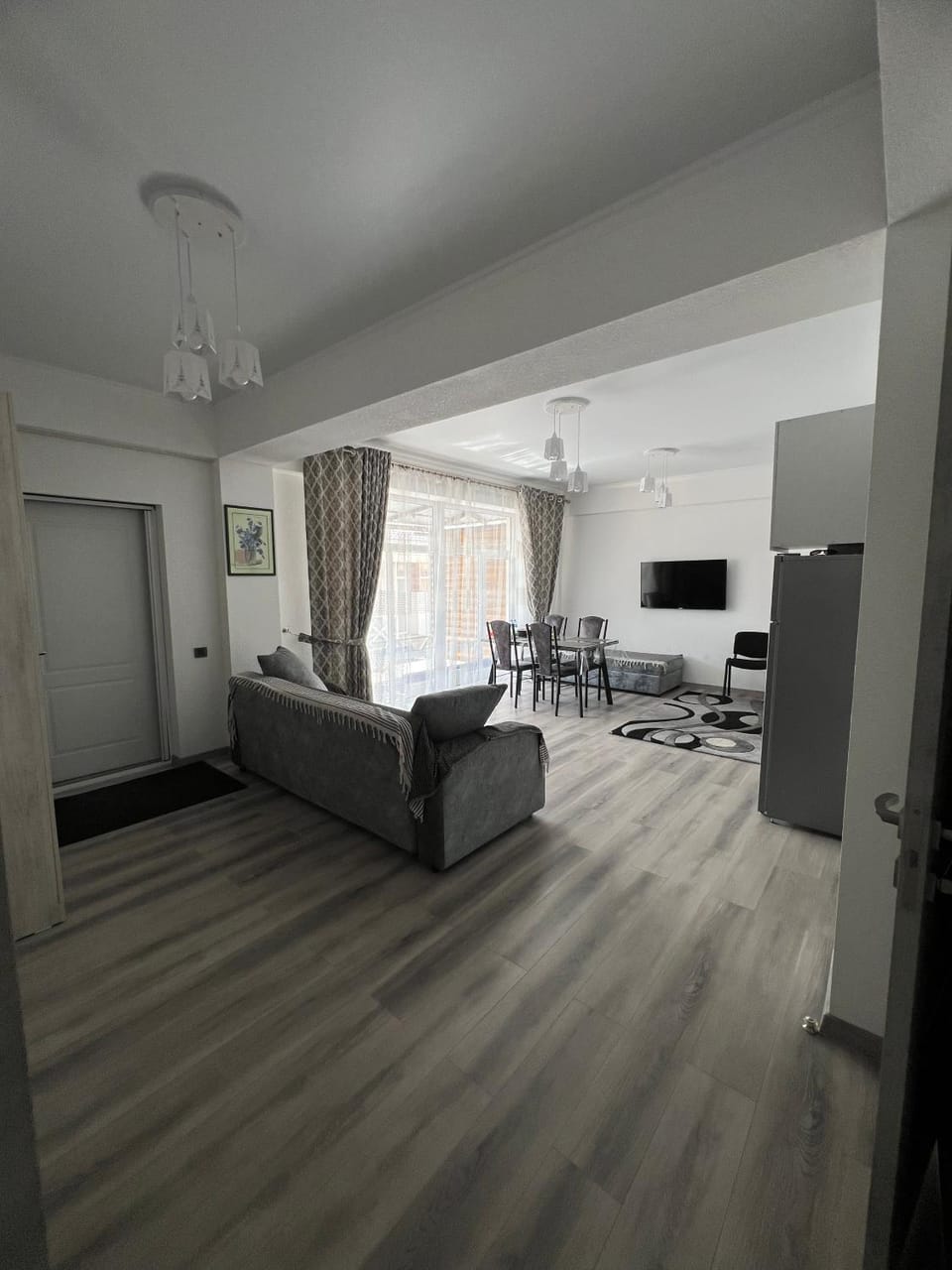 Communal lounge/ TV room, TV and multimedia, Living room, Seating area, Dining area